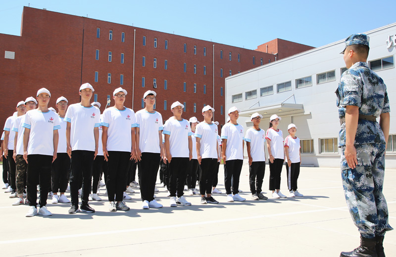 2019年7月1日，中天北京集团大学生入职培训。